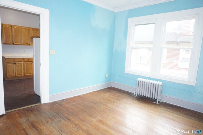 Building Photo - 472 Prospect Ave