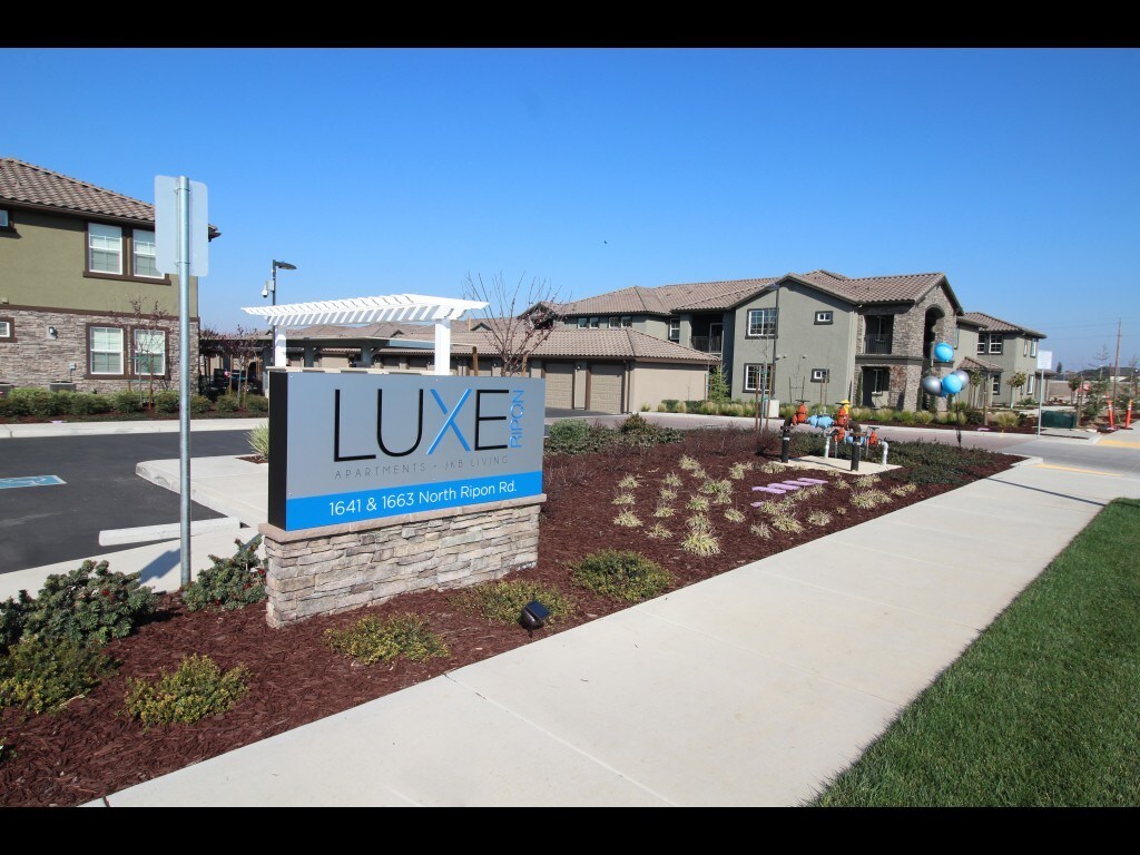 Luxe Ripon Ripon