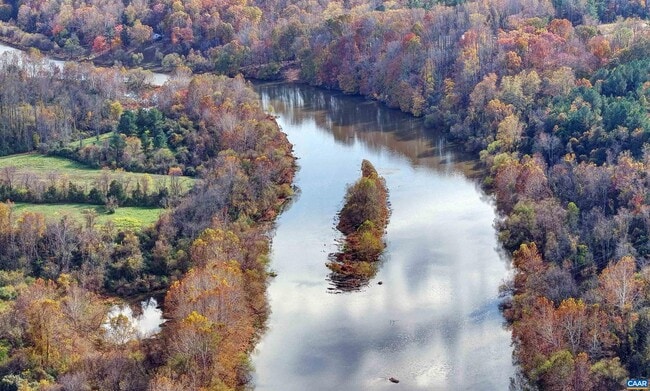 Building Photo - 2929 Green Meadows Ln