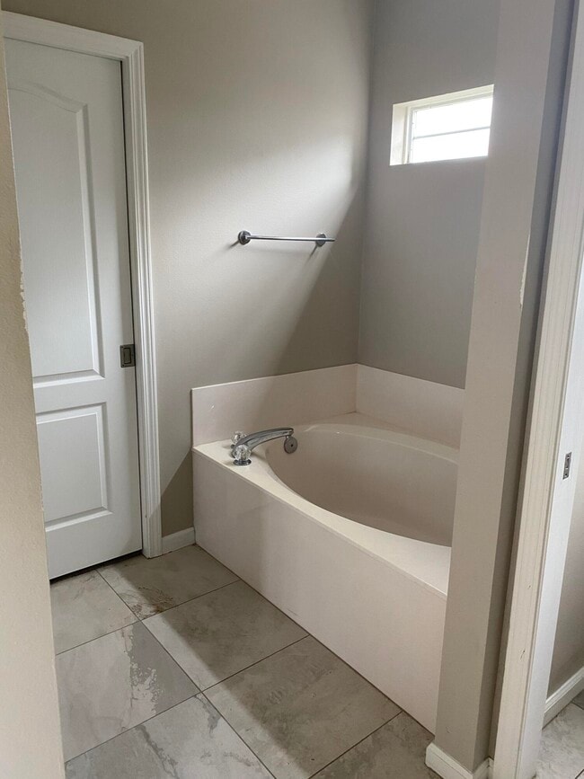 Building Photo - 99 Trista Terrace Ct