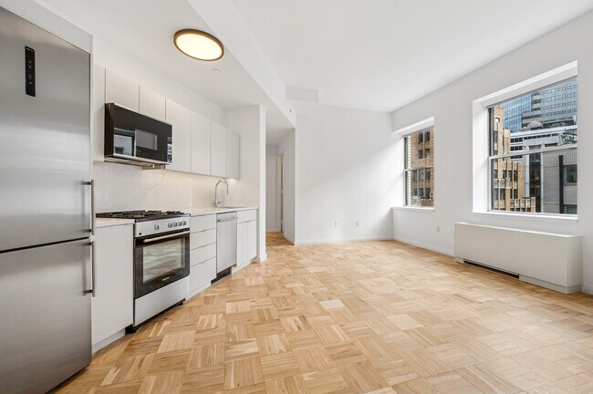 Interior Photo - 20 Exchange