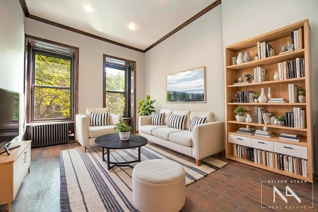 Primary Photo - 533 3rd St