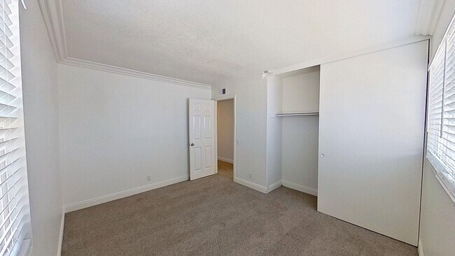 Building Photo - 24671 Paige Cir