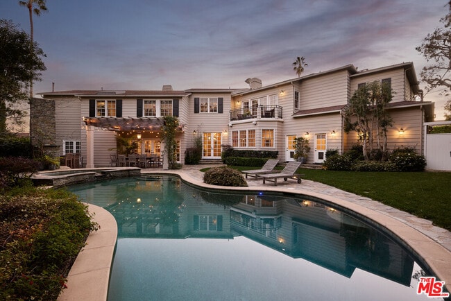 Building Photo - 12523 Helena St