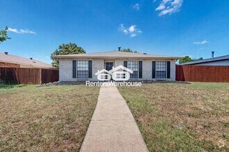Building Photo - MOVE IN READY - 3BED/2BATH - PLANO, TEXAS