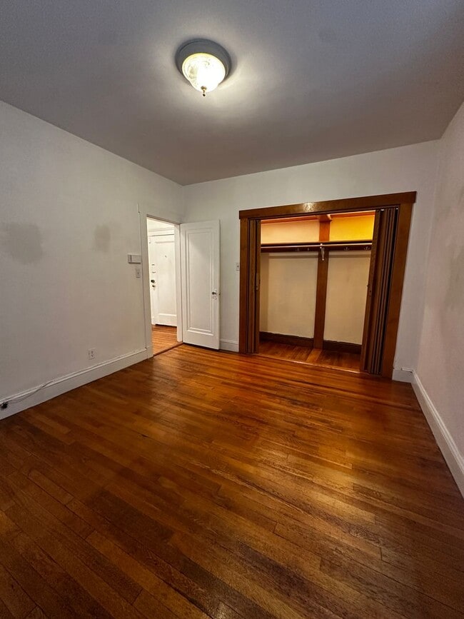 Building Photo - Charming 1-Bedroom Apartment Near Harvard ...