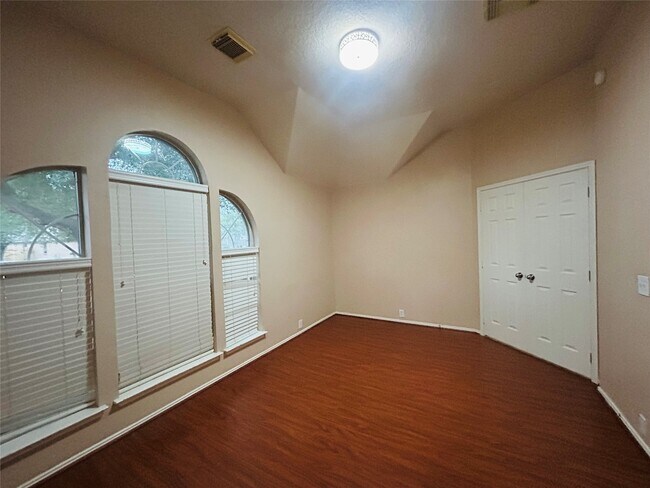 Building Photo - 5018 Rocky Manor Ln