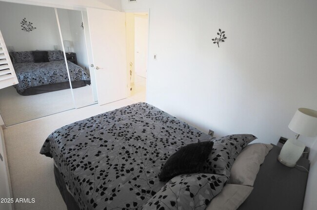 Building Photo - 7820 E Camelback Rd