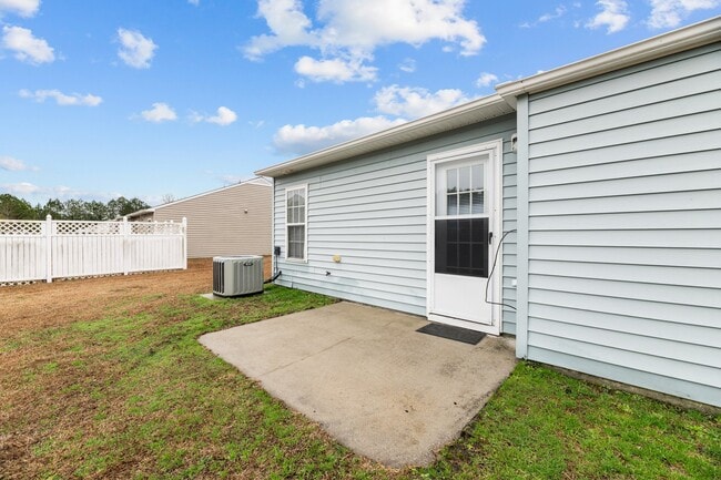 Building Photo - 123 Jerrett Ln