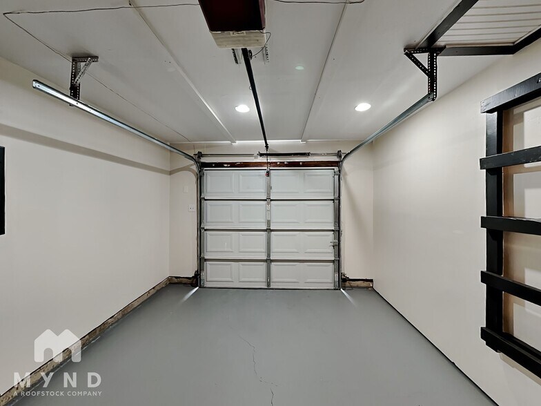 Building Photo - 11362 Quail Run St