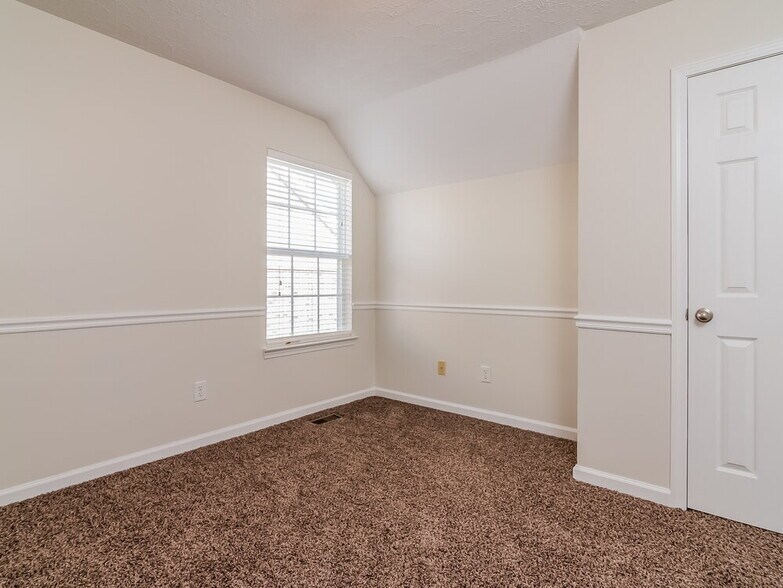 Building Photo - 1428 Bern Dr