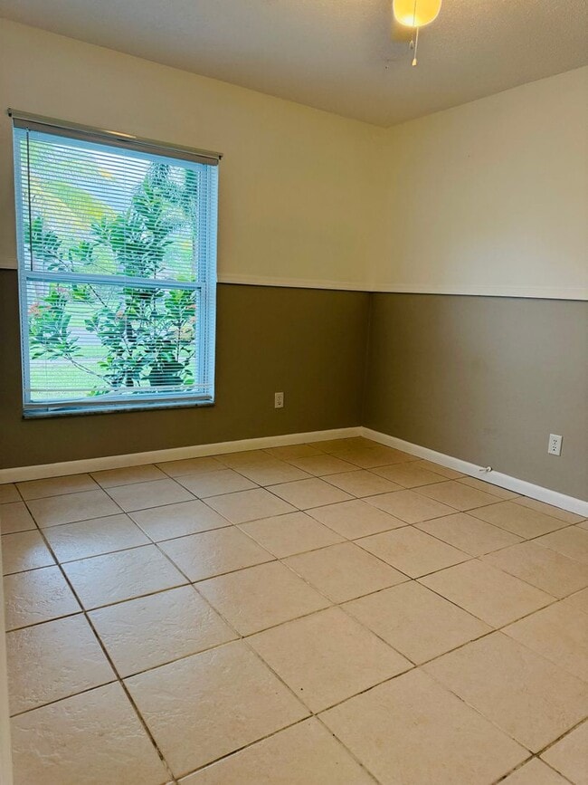 Building Photo - 3/2/1 POOL Home with Fenced Yard--Pool & Y...