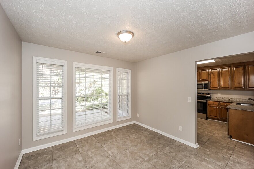 Building Photo - 1716 Anniston Dr