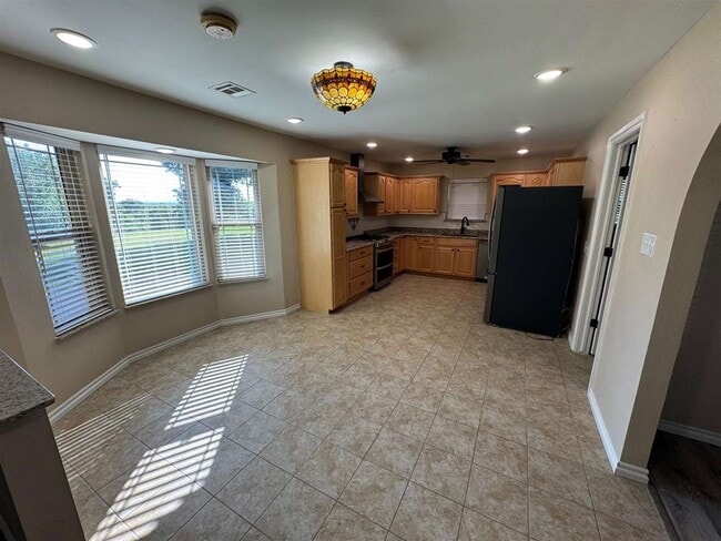 Building Photo - 141 Foxfire Rd