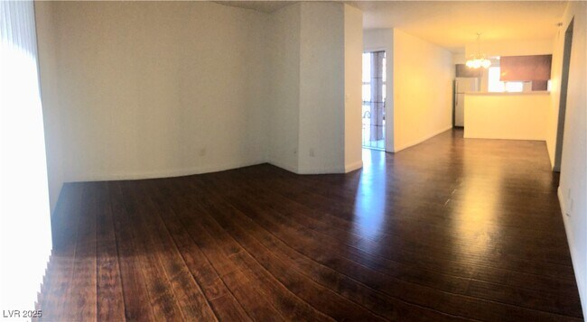 Building Photo - 2750 S Durango Dr