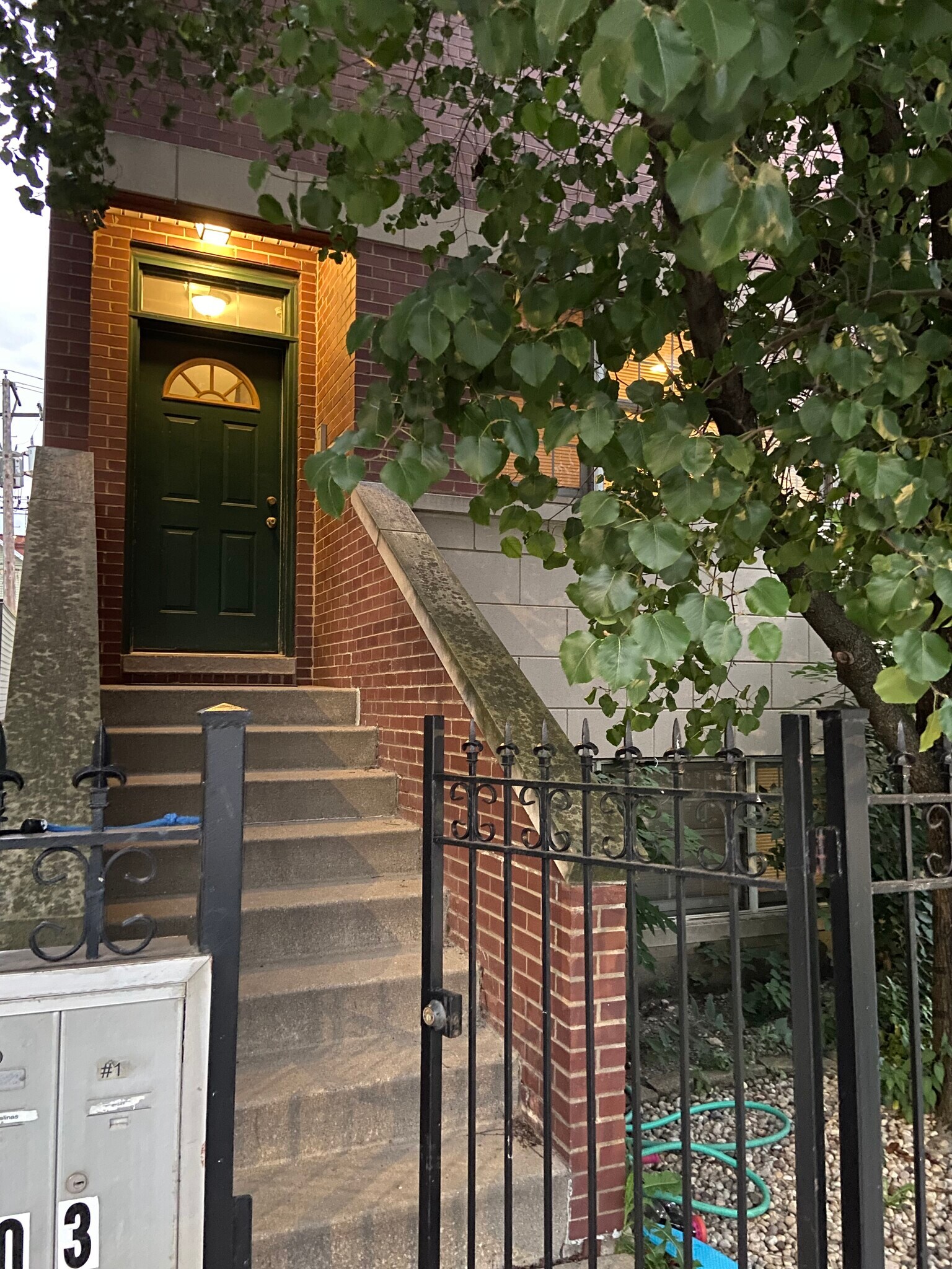 Building Photo - 1703 S Jefferson St
