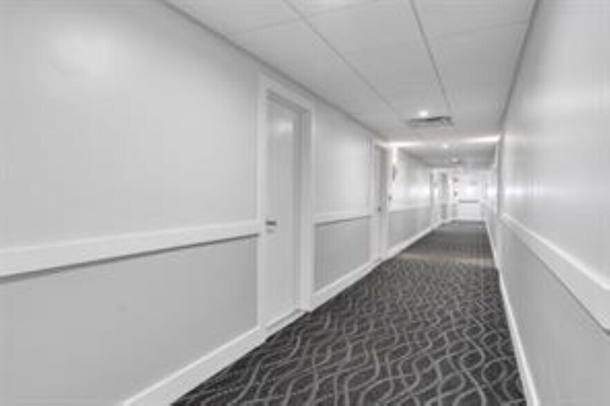 Building Photo - 3700 Galt Ocean Dr