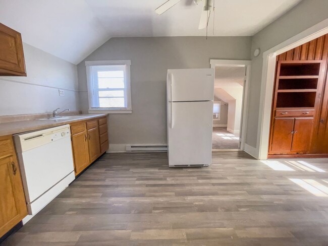 Primary Photo - Dishwasher Included