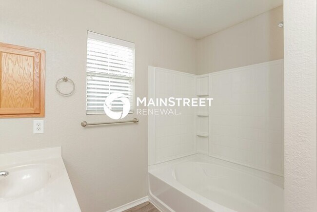 Building Photo - 3 Bedroom Pet-Friendly Home in San Antonio, TX with Main Street Renewal