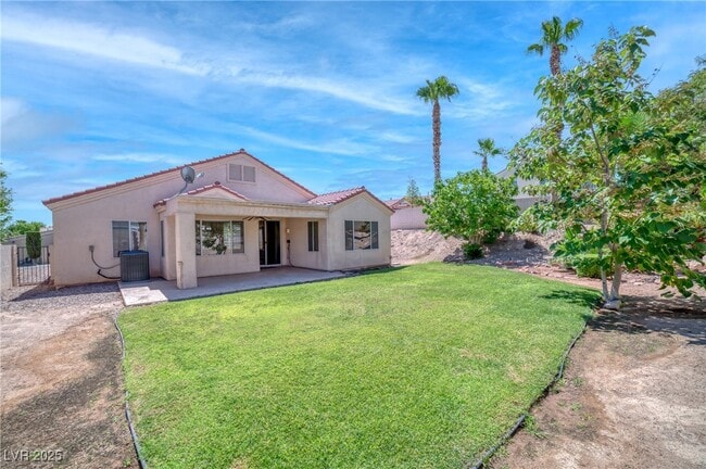 Building Photo - 2042 Hobbyhorse Ave