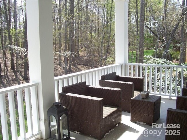 Building Photo - 1025 Spyglass Ln