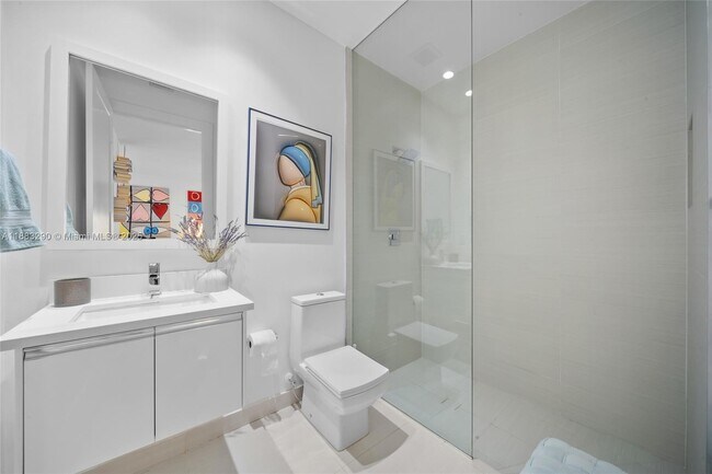 Building Photo - 10560 NW 64th Terrace
