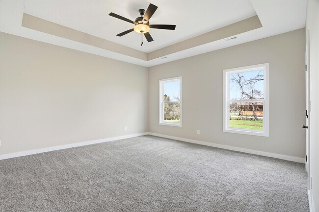 Building Photo - 1044 Stonehaven Dr