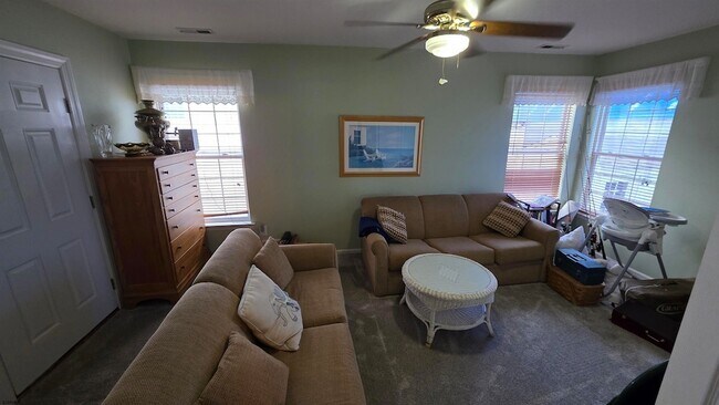 Building Photo - 9604 Ventnor Ave