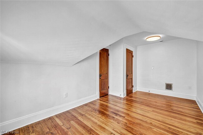 Building Photo - 2135 Coventry Rd