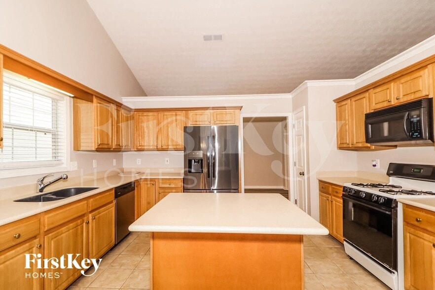 Building Photo - 3310 Freedom Landing NW