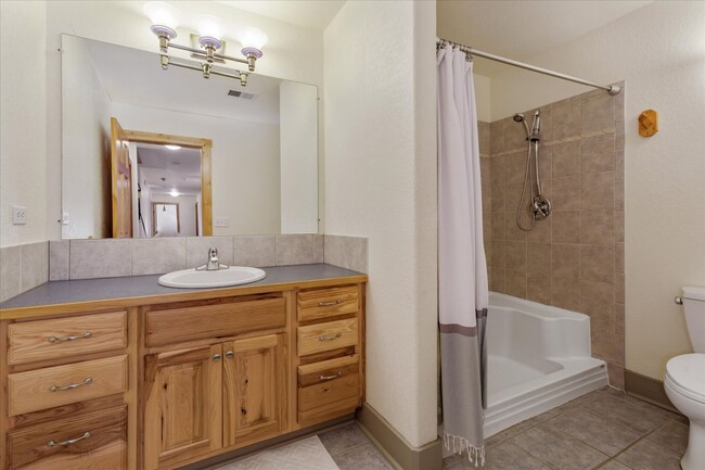 Building Photo - Incredible 5 BD/5 BA Mountain Home in the ...