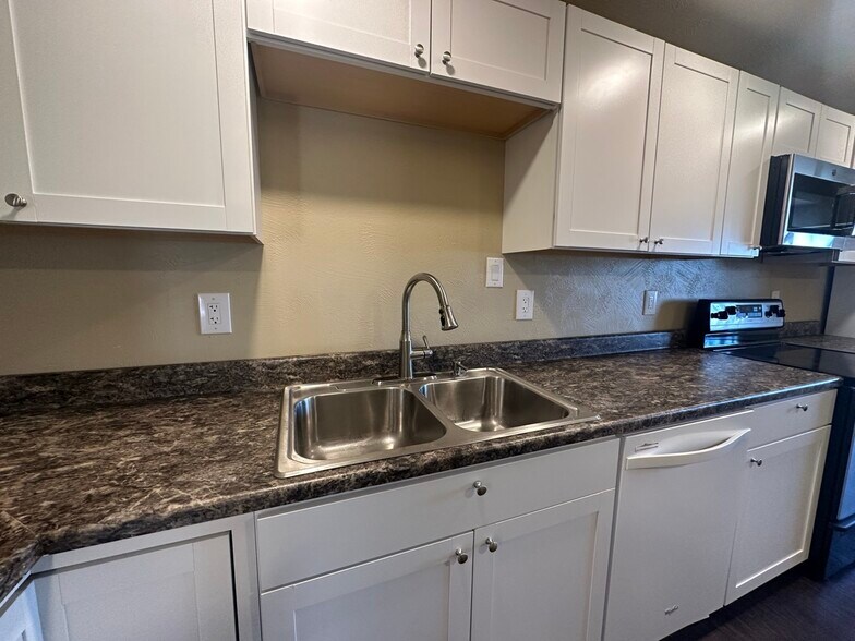 Building Photo - 6515 Last Light Ct