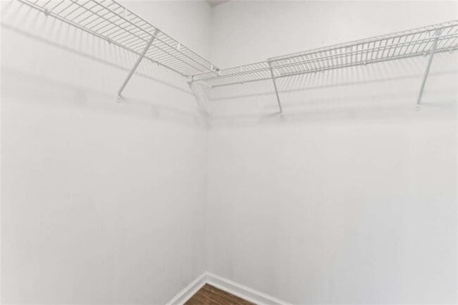 Building Photo - 410 Shenandoah Ct