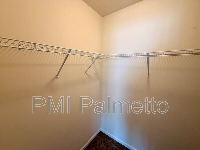 Building Photo - 141 Hay Meadow Ln