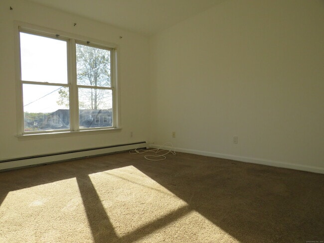 Building Photo - 15 Hayestown Heights