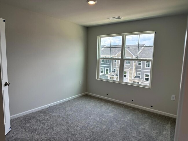 Building Photo - 613 Gimari Dr