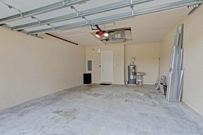 Building Photo - 106550 La Strada