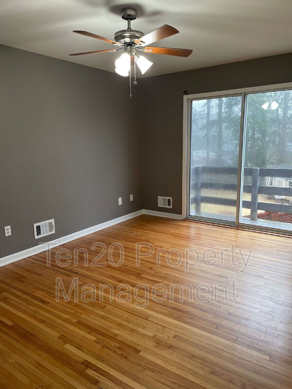 Building Photo - 3211 Maricopa Dr