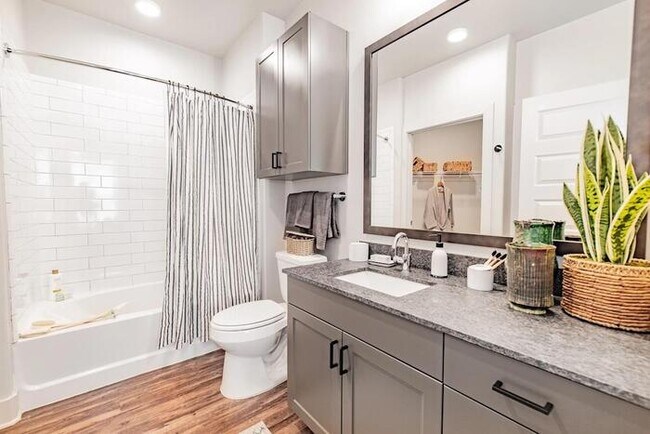 Building Photo - 5701 Bovine Dr