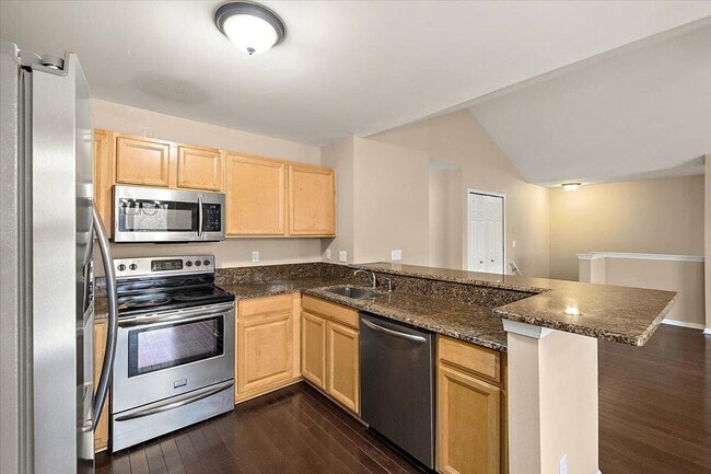 Building Photo - 15915 Morningside