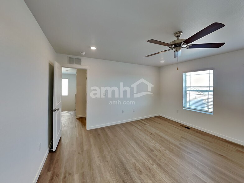 Building Photo - 26136 E Calhoun Pl