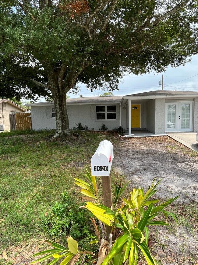 Building Photo - 4620 Aegean Ave