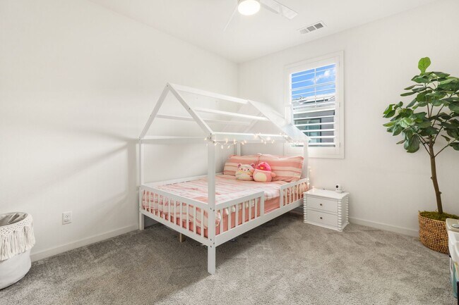 Building Photo - 122 Red Brick Dr