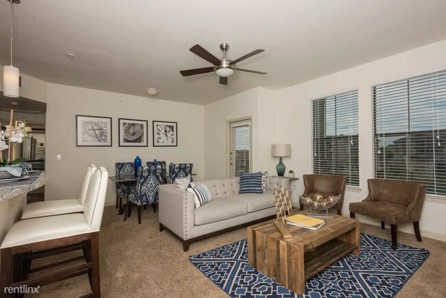 Building Photo - 1 br, 1 bath Condo - 7315 Spring Cypress R...