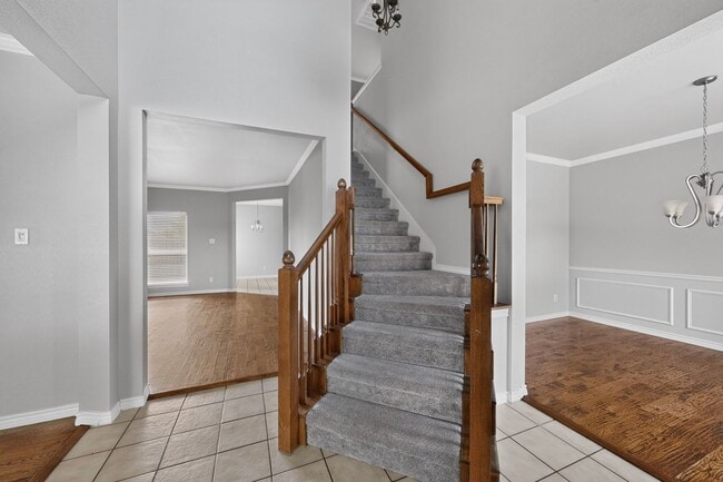 Building Photo - Spacious 4-Bedroom Home with Bonus Room and Large Backyard in Caruth Lake