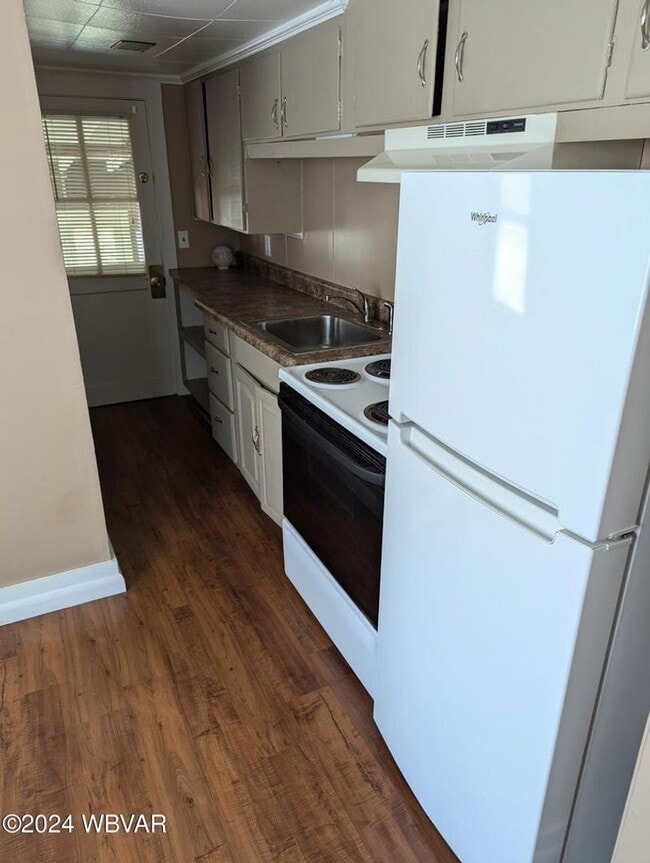 Building Photo - South Side Efficiency