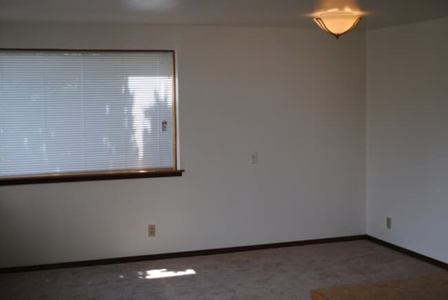 Building Photo - 1730 Dexter Ave N