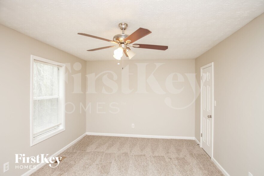 Building Photo - 56 Hatties Fancy