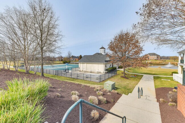 Building Photo - 1706 Mainsail Ln