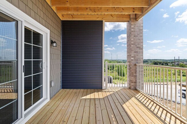 Building Photo - $1,800 | 2 Bedroom, 2 Bathroom Condo | Pets Allowed* | Available for August 1st, 2026 Move In!